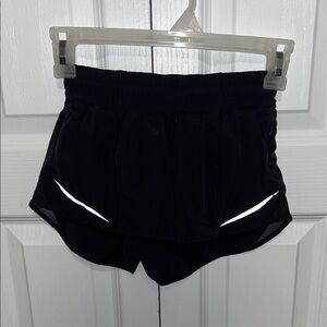 Lululemon hottie hot shorts. 2.5